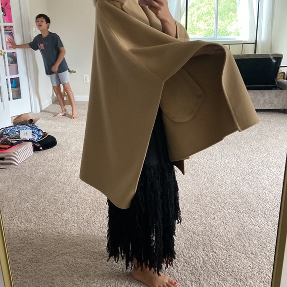 Michael Kors 100% wool cape. OS - Picture 11 of 13